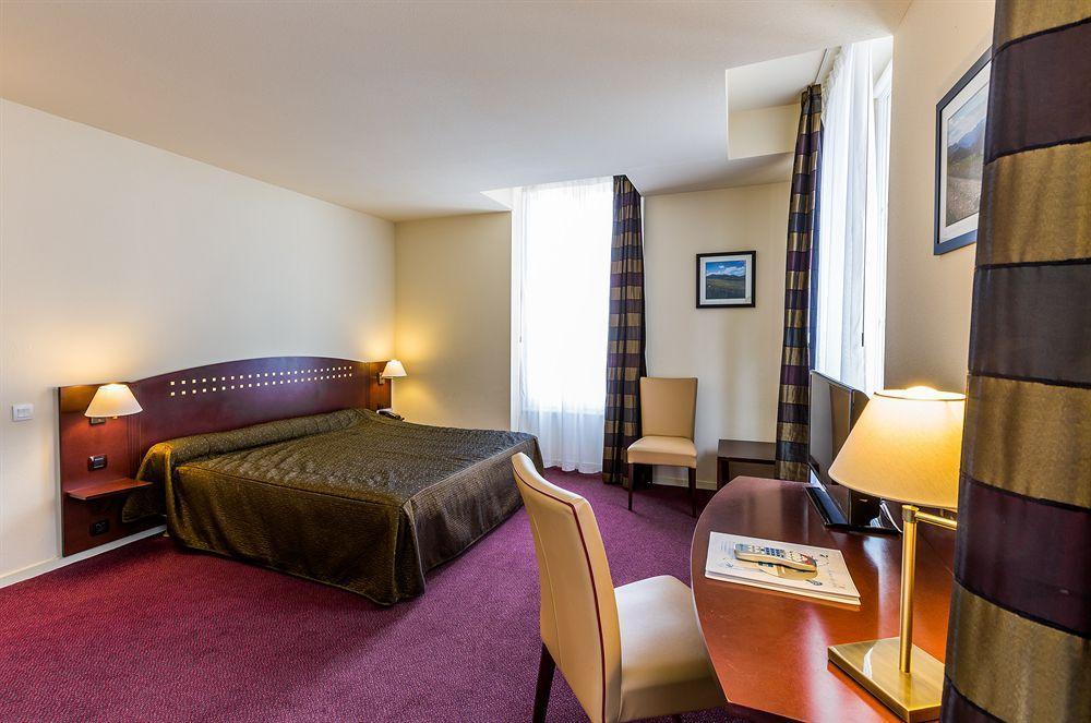 Hotel Le Parc Des Fees Retaurant & 3*